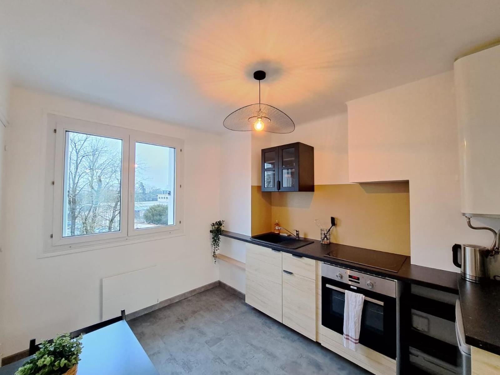 Appartement Cosy Au Coeur De Reims Esterno foto